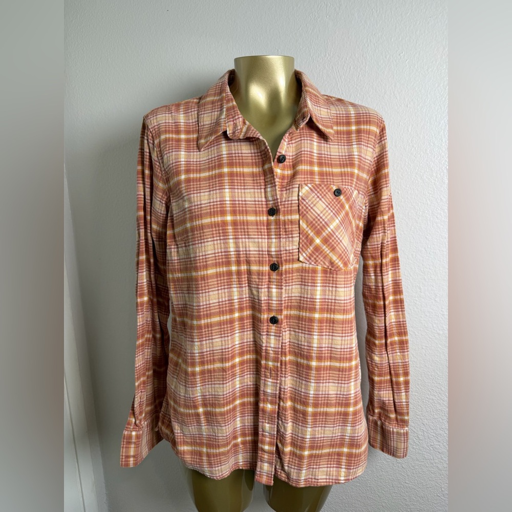 Patagonia Organic Cotton Checkered Shirt in Red and Cream 4